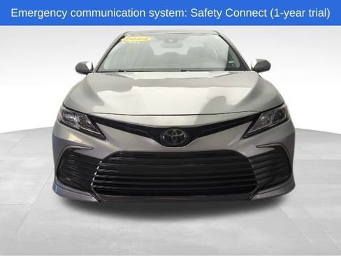Used 2024 Toyota Camry LE image 10