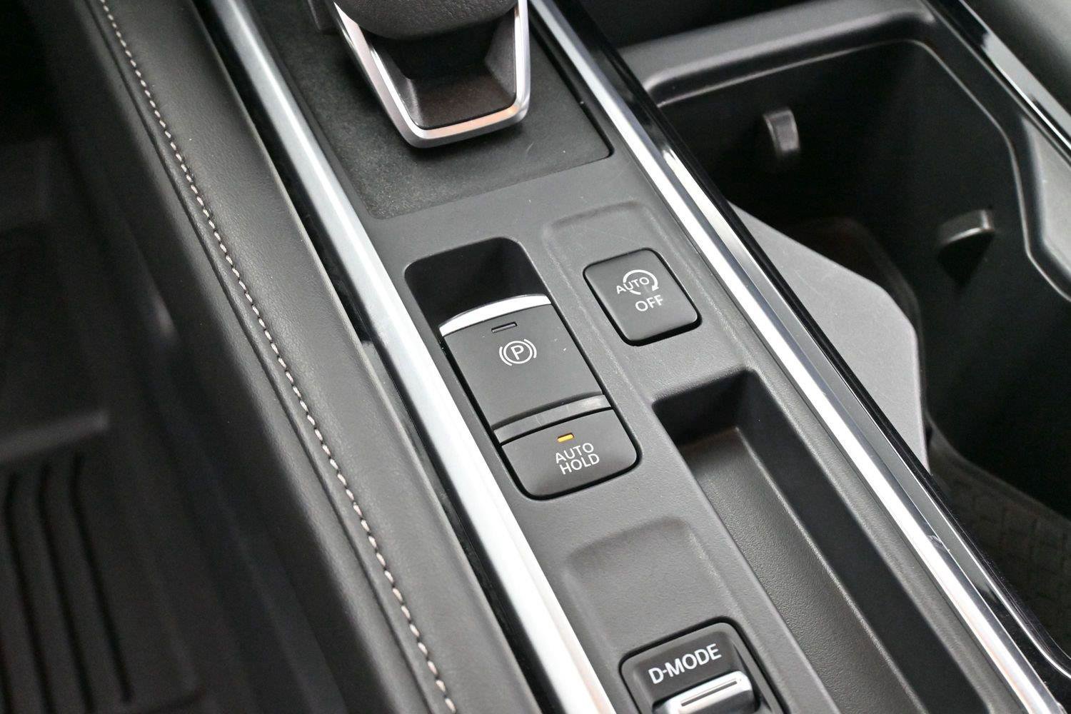 Used 2025 Nissan Pathfinder SL w/ SL Premium Package FWD image 19