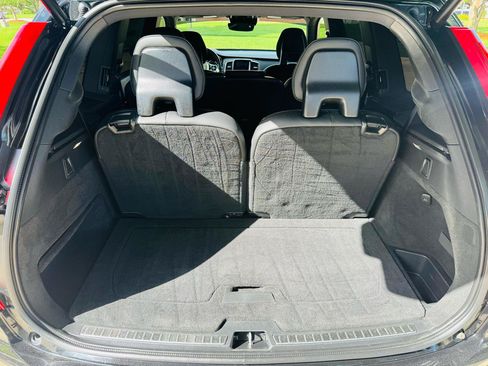 Used 2016 Volvo XC90 T6 Momentum w/ Momentum Plus Package AWD/4WD image 10
