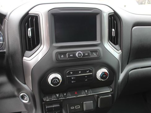 Used 2024 GMC Sierra 3500 Pro w/ Convenience Package AWD/4WD image 19