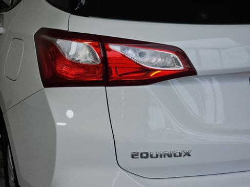 Used 2021 Chevrolet Equinox LS FWD image 29