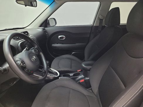 Used 2019 Kia Soul FWD image 17