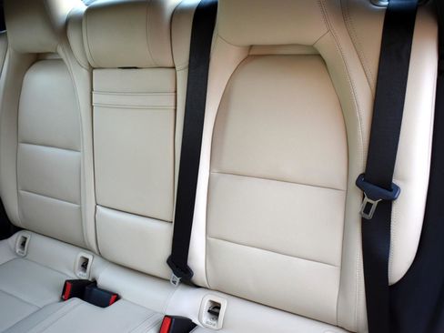 Used 2015 Mercedes-Benz CLA 250 image 38