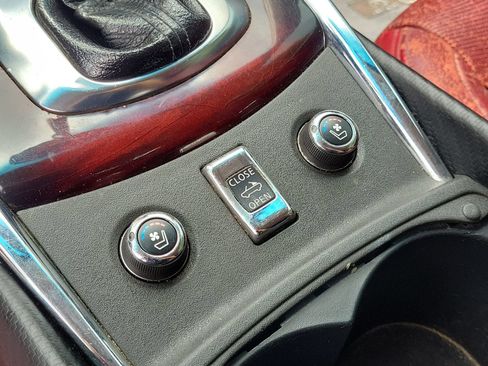 Used 2011 INFINITI G37 Limited Edition RWD image 30