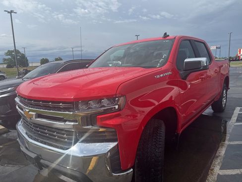 Used 2020 Chevrolet Silverado 1500 LT RWD image 1