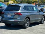 Used 2022 Volkswagen Tiguan SE w/ Panoramic Sunroof Package image 4