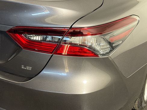 Used 2022 Toyota Camry LE w/ Convenience Package image 34
