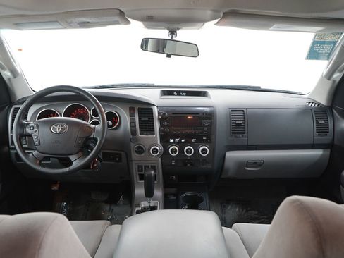Used 2010 Toyota Sequoia SR5 AWD/4WD image 14