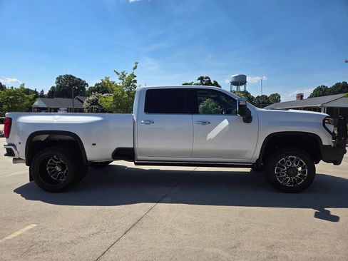 Used 2024 Chevrolet Silverado 3500 LTZ w/ LTZ Convenience Package AWD/4WD image 5