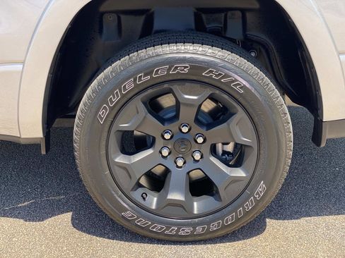 Used 2025 RAM 1500 Big Horn AWD/4WD image 17