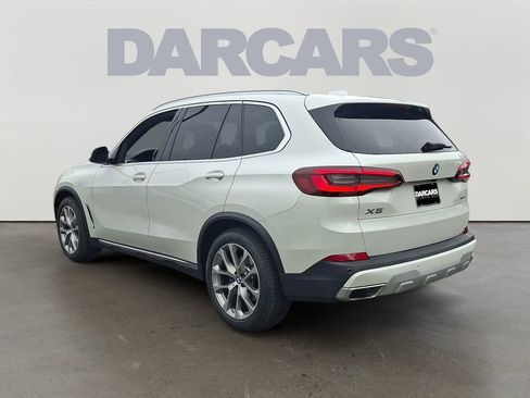 Used 2022 BMW X5 xDrive40i w/ Premium Package image 4
