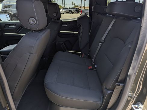 Used 2023 Chevrolet Colorado LT w/ LT Convenience Package II RWD image 9
