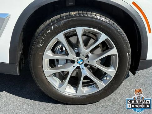 Used 2024 BMW X5 xDrive40i w/ Parking Assistance Package AWD/4WD image 31