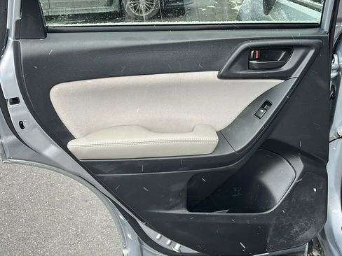 Used 2016 Subaru Forester 2.5i Premium image 21