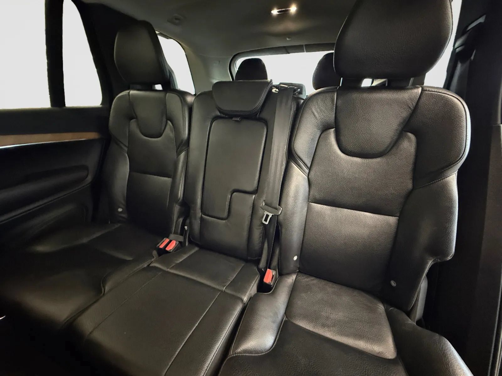 Used 2021 Volvo XC90 T6 Momentum w/ Advanced Package AWD/4WD image 15