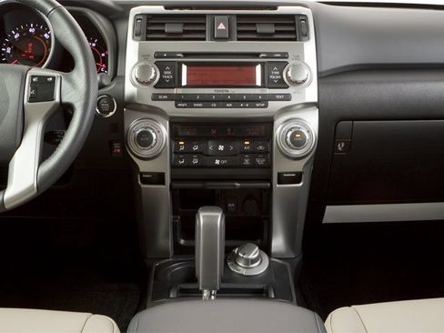 Used 2013 Toyota 4Runner SR5 w/ Convenience Pkg AWD/4WD image 10