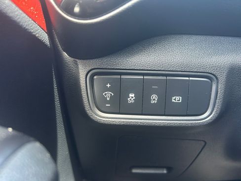 Used 2024 Kia Soul GT-Line w/ GT-Line Technology Package FWD image 17