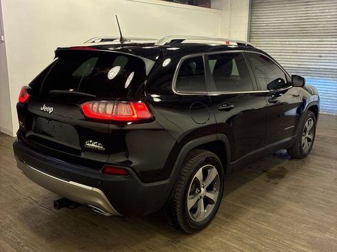 Used 2019 Jeep Cherokee Limited AWD/4WD image 3
