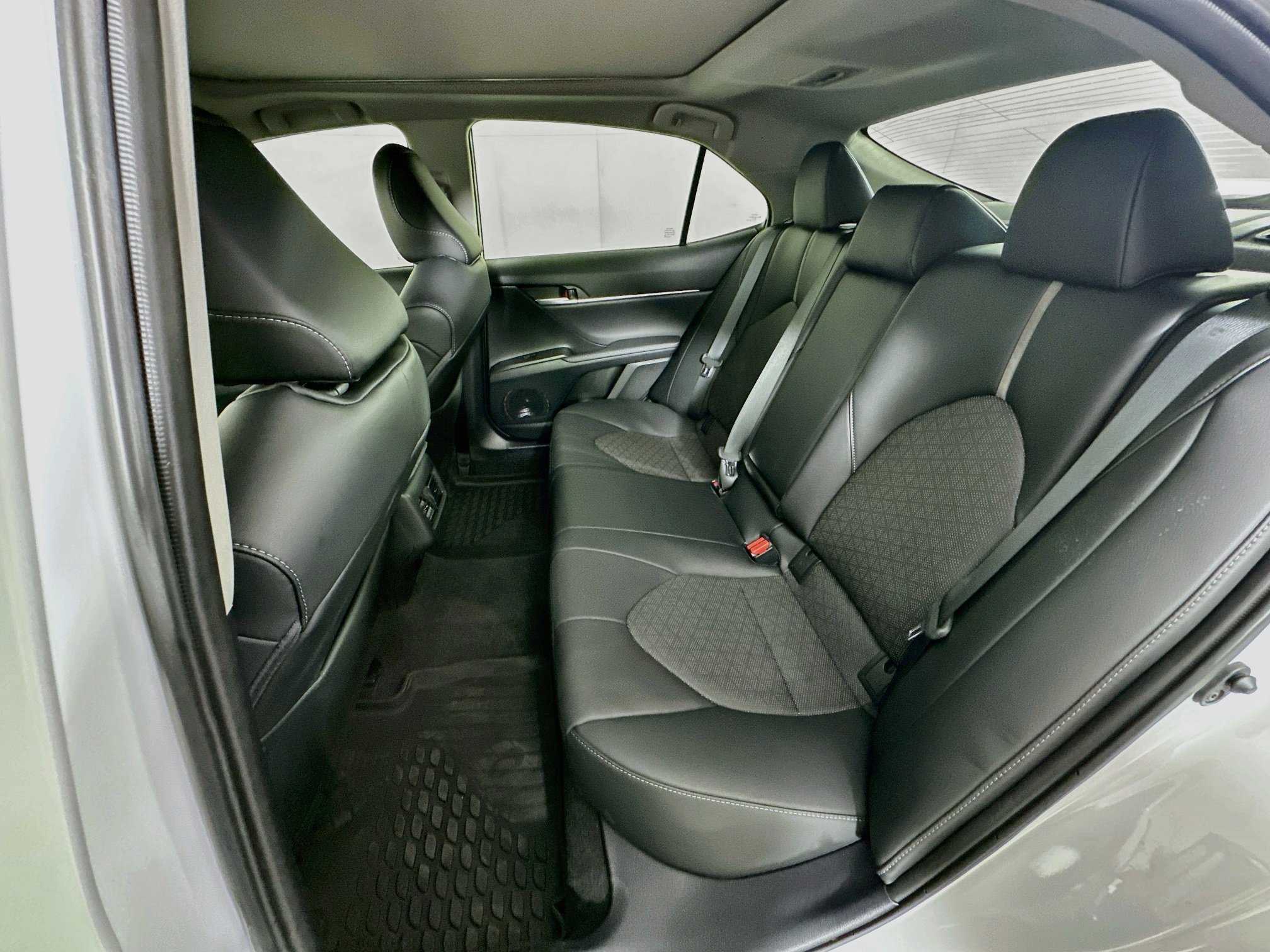 Used 2024 Toyota Camry XSE w/ Blackout Package (TMS) FWD image 29