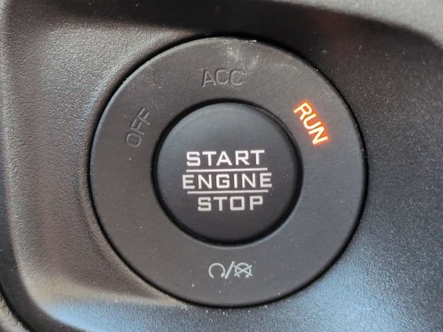 Used 2025 Jeep Gladiator Sport AWD/4WD image 27