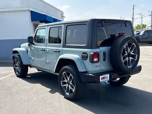 Used 2024 Jeep Wrangler Unlimited w/ Convenience Group image 4