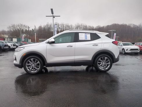 Certified 2022 Buick Encore GX Essence w/ Advanced Technology Package image 8