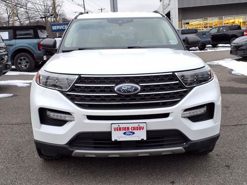 Used 2020 Ford Explorer XLT w/ Equipment Group 202A image 2