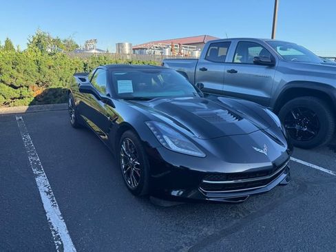 Used 2015 Chevrolet Corvette Stingray Coupe RWD image 2