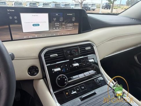 Used 2025 Nissan Armada Platinum RWD image 15