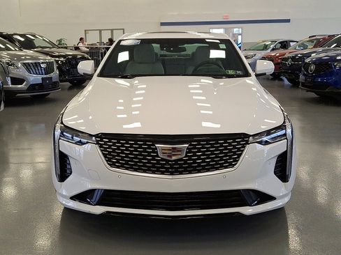 Used 2024 Cadillac CT4 Premium Luxury image 2