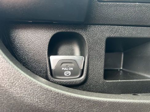 Used 2024 RAM ProMaster 2500 w/ Convenience Group image 6