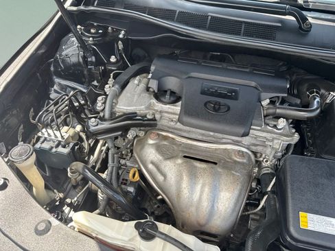 Used 2016 Toyota Camry LE FWD image 29