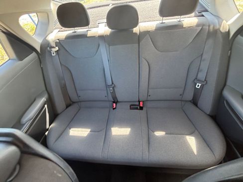 Used 2025 Kia K4 LXS image 40