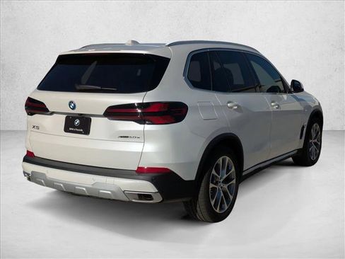 Used 2026 BMW X5 xDrive50e w/ Climate Comfort Package image 2