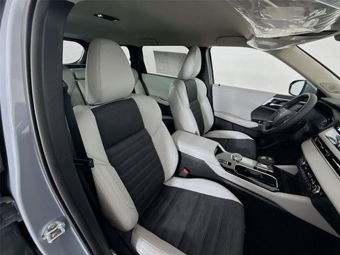 New 2026 Mitsubishi Outlander SE image 20