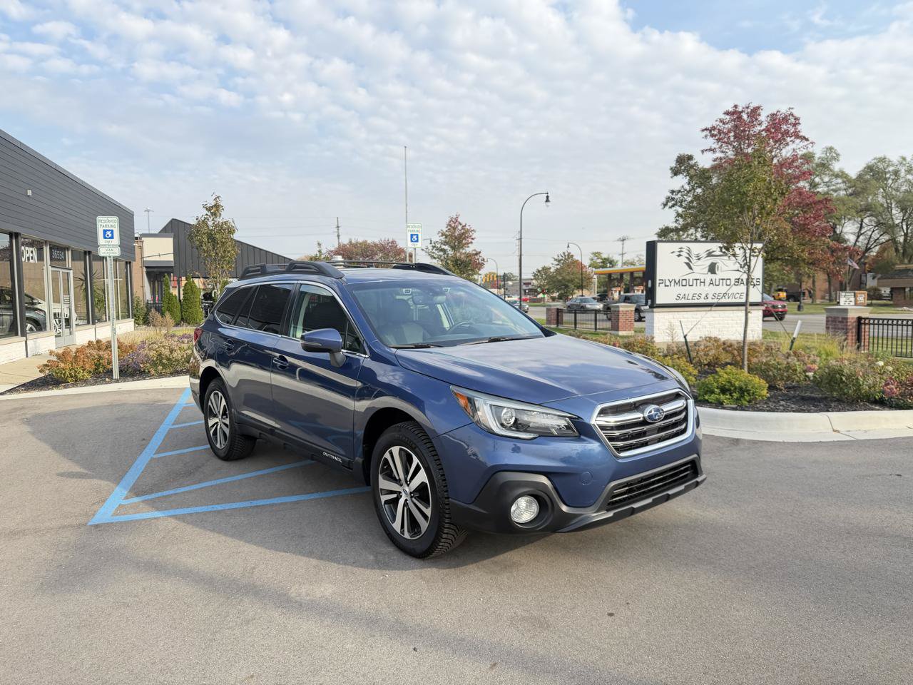 Used 2019 Subaru Outback 2.5i Limited AWD/4WD image 3