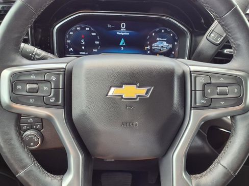 Used 2022 Chevrolet Silverado 1500 LT image 11