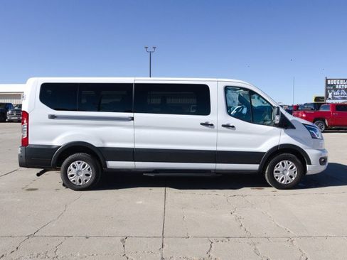 Used 2023 Ford Transit 350 XLT image 5