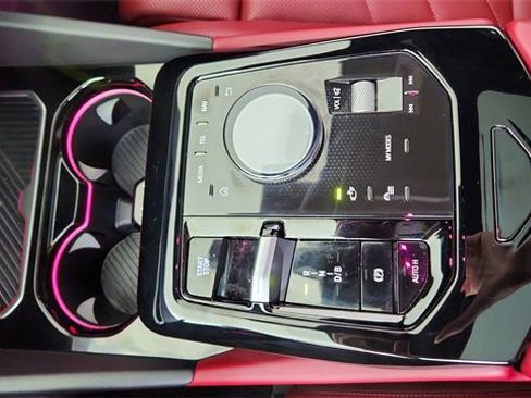 Used 2024 BMW i5 eDrive40i w/ Premium Package image 49