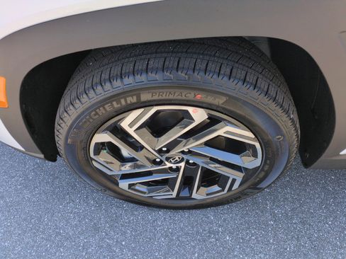New 2026 Hyundai Tucson Limited AWD/4WD image 12