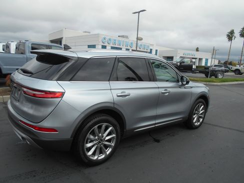 Used 2022 Lincoln Corsair FWD w/ Premium Package image 3