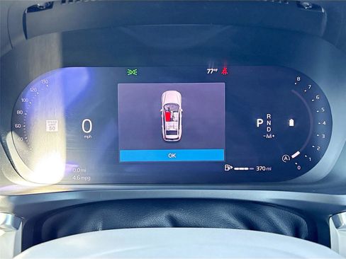 Used 2025 Volvo V60 B5 Cross Country Plus image 12