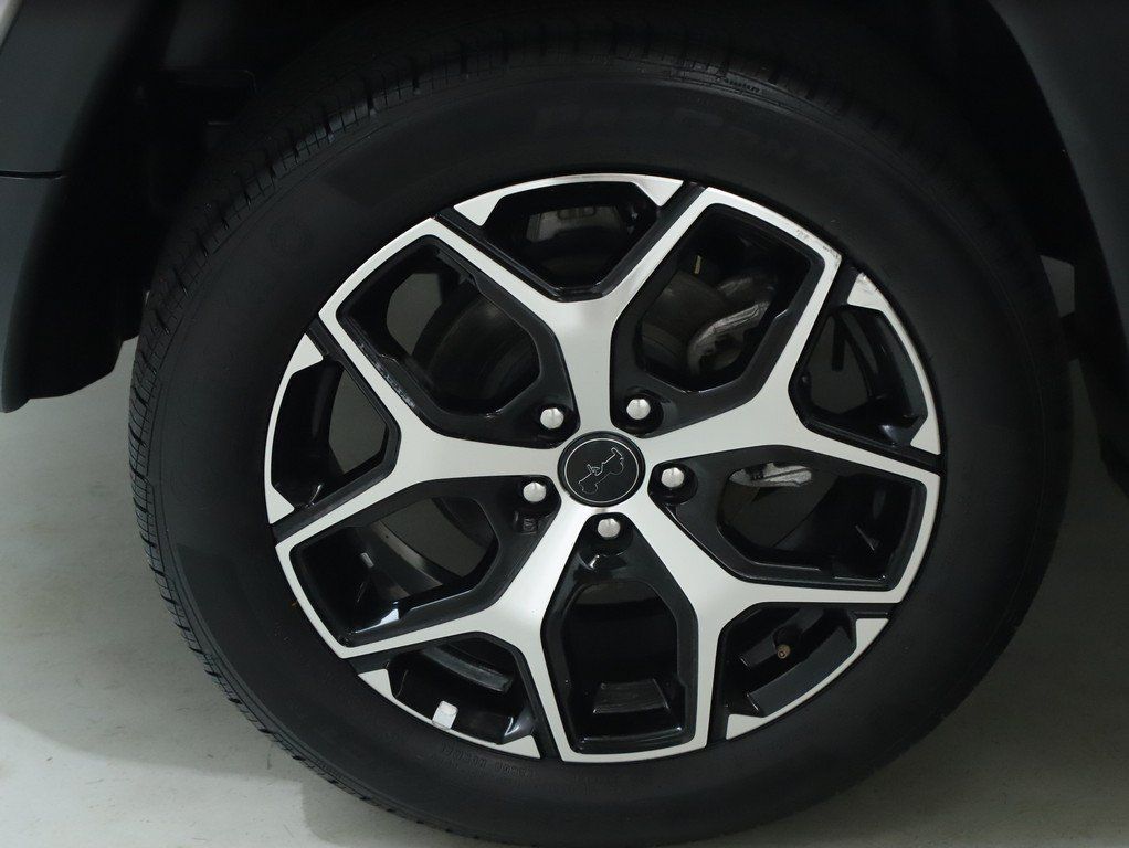 Used 2025 Jeep Compass Limited AWD/4WD image 12