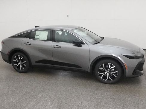 New 2026 Toyota Crown XLE image 12