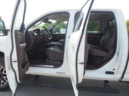 New 2025 RAM 2500 Limited image 29