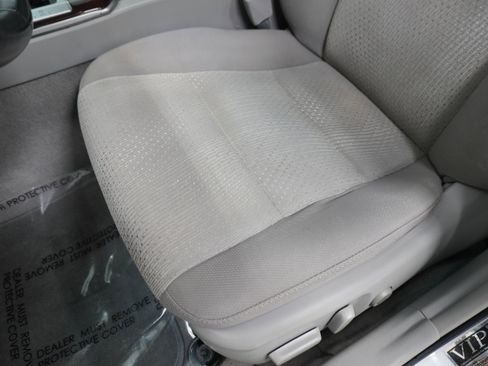 Used 2014 Toyota Camry XLE image 10