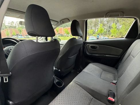 Used 2015 Toyota Yaris L FWD image 14