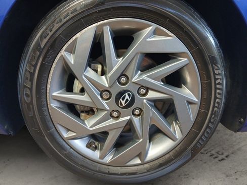 Used 2024 Hyundai Elantra SEL image 14