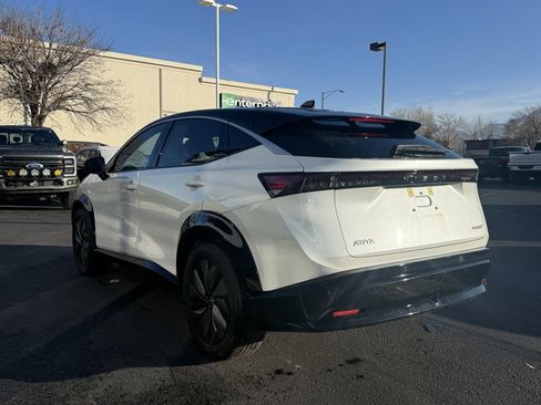 Used 2023 Nissan Ariya FWD image 5