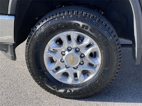 Used 2022 Chevrolet Silverado 2500 LTZ image 34